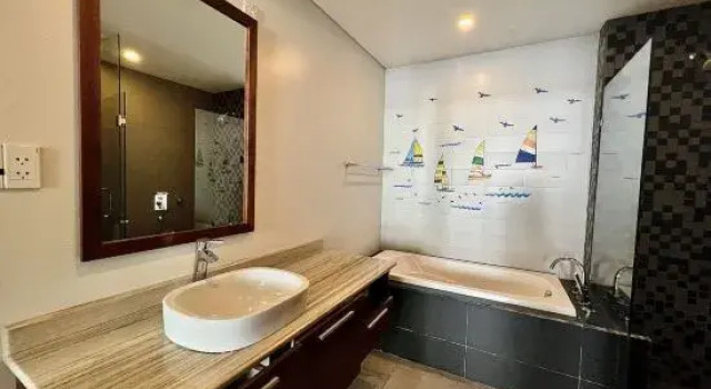 Luxury Villa  5 bedroom & private pool ( near My Khe Beach), Prenota Villa Hotel a Da Nang con parcheggio, Parcheggio
