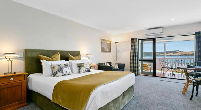 Люкс с видом на озеро Baycrest Lodge