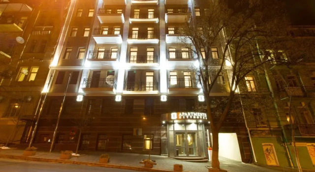 Студия с балконом и с красивым видом из окна Квартиры CITYHOTEL