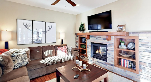 Well-Appointed Gem - 3 Br Townhouse