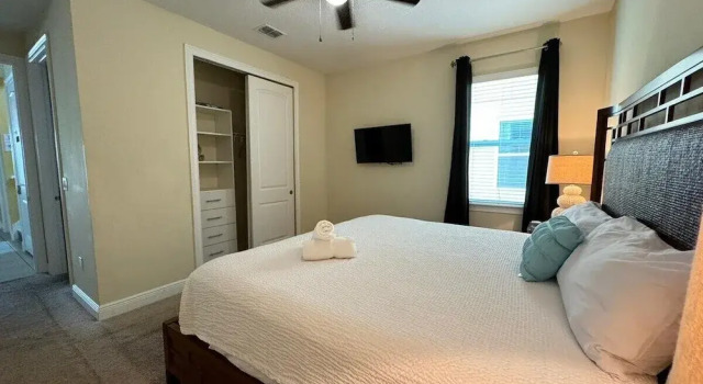 7613-8-bl-only 10 Minutes From Disney