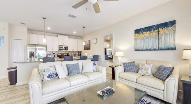 4 Bed Champions Gate Townhouse With Pool 4 Bedroom Townhouse by Redawning, Book Feriehus Hoteller i Four Corners med pool, Swimmingpool