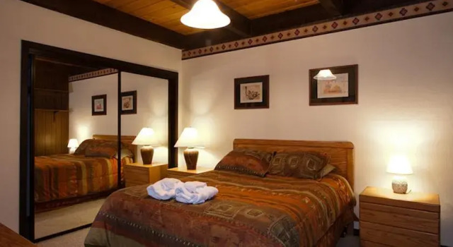 47 Chalet Court, Buchen Sie Chalet Villen in Kingsbury, Villa