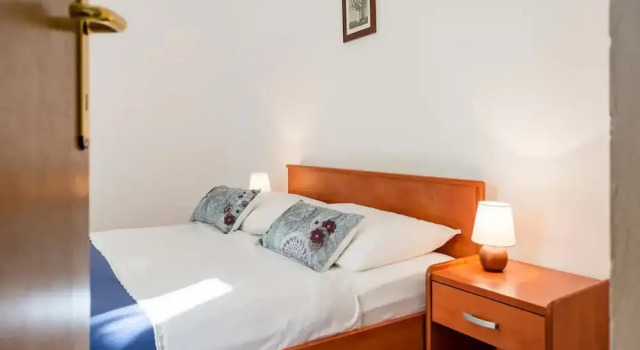 Apartments Villa Pelegrin, Prenota Appartamento Zavala 
