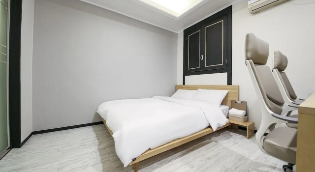 Diamond Hotel, Забронировать Отель Чинджу Кёнсан-Намдо