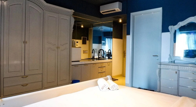 Luxurious Studio Apartment At La Riz Supermall Mansion