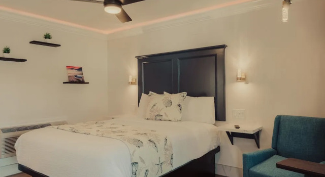 Номер Comfort Blufftop Inn & Suites - Wharf/Restaurant District