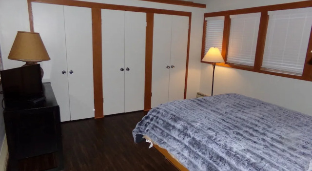 Tennis Townhome 2 Bed 2.5 Bath