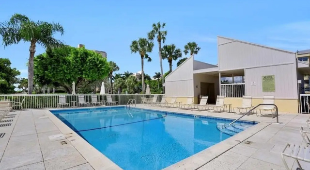 Essex N303, Marco Island Vacation Rental 2 Bedroom Condo, Забронировать Отель Марко-Айленд штат Флорида