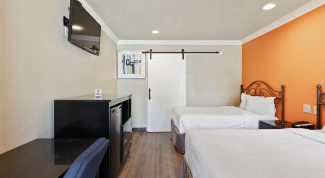 Номер Deluxe Le Blanc Inn & Suites
