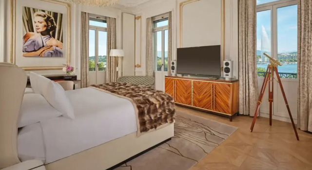 Двухместный люкс The Ritz-Carlton Hotel de la Paix, Geneva