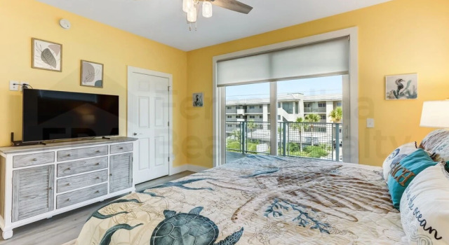 391 A&b 4 Bedroom Townhouse by RedAwning