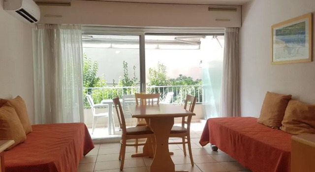 Appartement Saint-Raphaël, 1 pièce, 3 personnes - FR-1-466A-35, Book Apartment Saint-Raphaël Mimosa Road