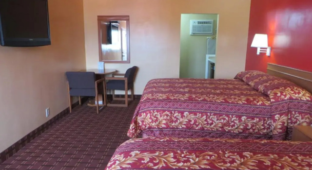 Четырёхместный номер Standard Friendship Motor Inn