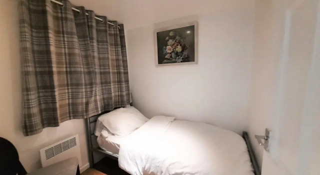 3-bed House in Colchester With Parking and Wifi, Rezervasyon Tatil Evi Merseyside villalar, Villa