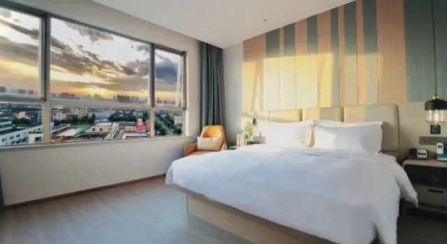 Люкс Business CHAMJOY Hotel (Cixi City Government Yintai City)