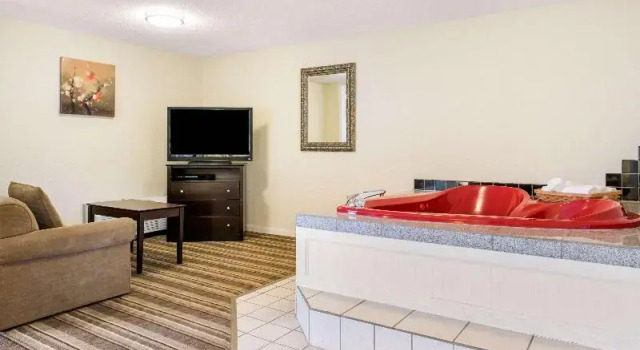 Люкс Quality Inn Huntingburg - Jasper