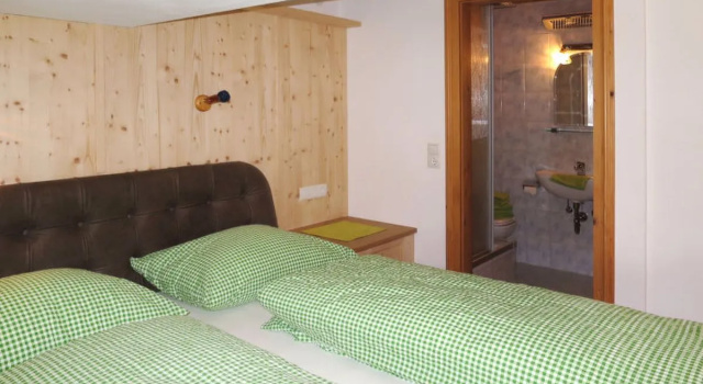 Nachbarbauer (Lfe120), Đặt Khách sạn Lofer Saalachtal