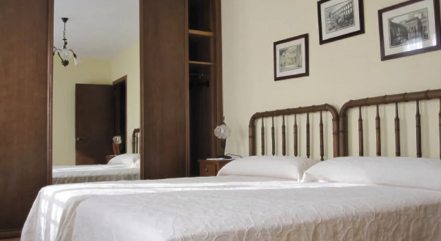 Apartamentos Jes?s for 4 People, Book Lejlighed Hoteller i Queruas med pool, Swimmingpool