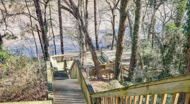 Riverfront Columbia Condo: 4 Mi to Usc!, Забронировать Апартаменты/квартира Апартаменты Южной Каролины, Апартаменты/квартира