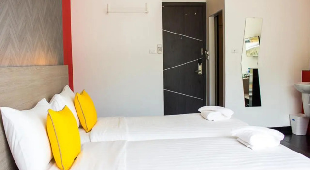 Двухместный номер Deluxe с балконом Wake Up Aonang Hotel
