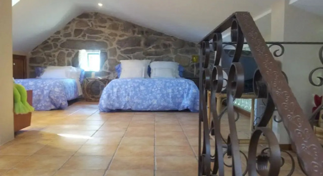 House Sta Cristina de Cobres 102116 3 Bedroom Holiday home By Mo Renta, Prenota Hotel  