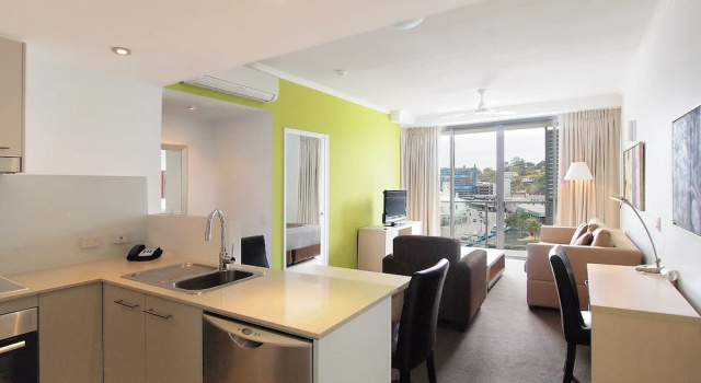 Апартаменты Oaks Townsville Gateway Suites