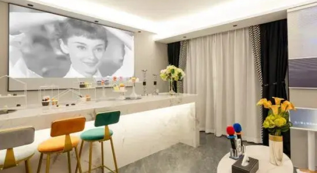 Kaka Karaoke Homestay (Nanning Blue Whale World), Rezerwuj Hotel Hotele w Nanning z parkingiem, Parking