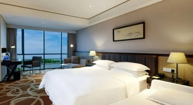 Семейный номер Standard с видом на город Four Points by Sheraton Qingdao, West Coast