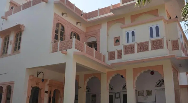 Hotel Kishan Palace Heritage, Забронировать Отель Отели штата Раджастхана с парковкой, Парковка