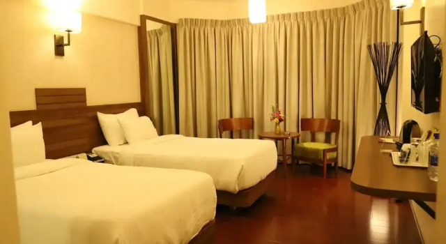 Hotel Reyansh Grand