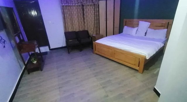 Green Valley Hotel & Restaurent