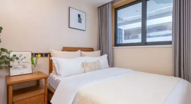 Люкс с 2 комнатами с красивым видом из окна Yajing Haiju Surfing Seaview Design Hotel (Wanning Sunac Riyuewan Branch)
