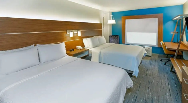 Номер Deluxe HI Express El Paso Downtown by IHG