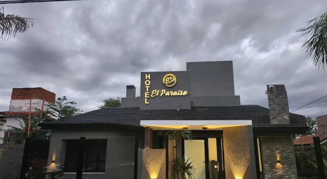 Hotel El Paraiso Boutique, Забронировать Бутик-отель Отели Вилья-Карлос-Пас с парковкой, рядом с Uruguay Bridge, Парковка