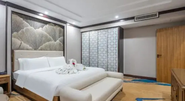 Люкс Deluxe Days Inn by Wyndham Chongqing Guangyu