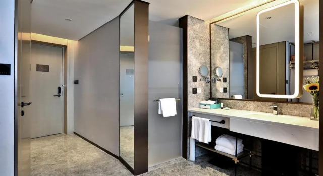 Четырёхместный номер Deluxe Wyndham Garden Hangzhou Yuhang