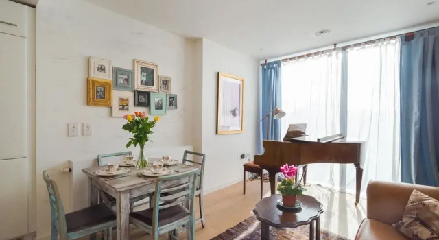 Parisian inspired home near Waterloo, Забронировать Отель Бизнес-отели Англии, 4* 5*