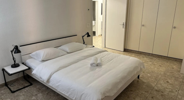 Nest - Baarerstrasse 43 & 45, Забронировать Отель «постель и завтрак» Отели Бара с парковкой, Парковка