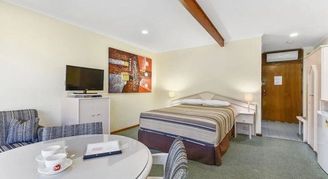 Студия William Macintosh Motor Lodge