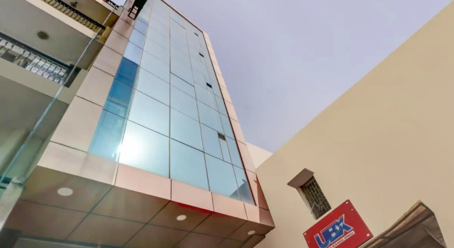 OYO 80200 Olive Inn, Забронировать Отель Отели Нью-Дели с парковкой, Парковка