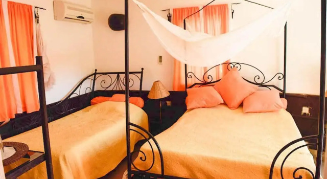 Трёхместный номер Standard Hôtel Les Cordons Bleus