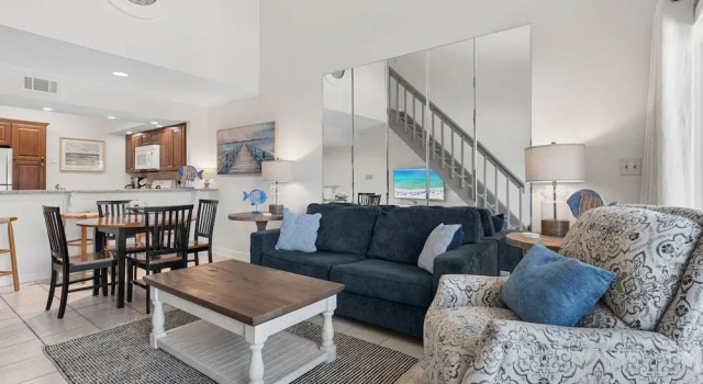 Grandview 2 Bedroom Condo, Varaa Hotelli Hotellit Emerald Coast uima-altaalla, Uima-allas