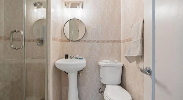 Номер Standard Atrium Hotel, Trademark Collection by Wyndham