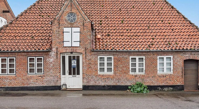 Charming Holiday Home in Højer With Terrace, Prenota Casa vacanze Hojer 