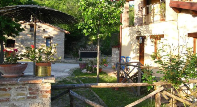 Countryhouse Il Sentiero degli Ailanti, Rezervovat Hotel  