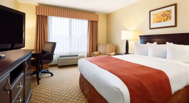Двухместный номер Standard Country Inn & Suites by Radisson, Clinton, IA