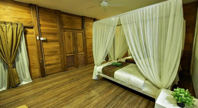Bayu Lestari Island Resort, Réserver Complexe hôtelier Pulau Besar Johor