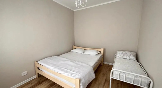 Leo, Book Hotel Hoteller i Atyrau region med parkering, Parkering