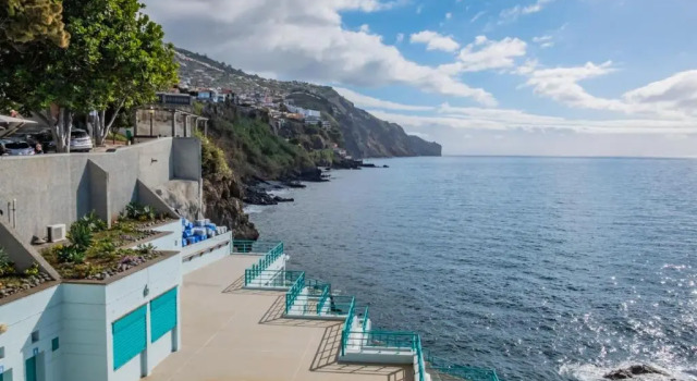 Апартаменты Barreirinha Front-Line Sea View I